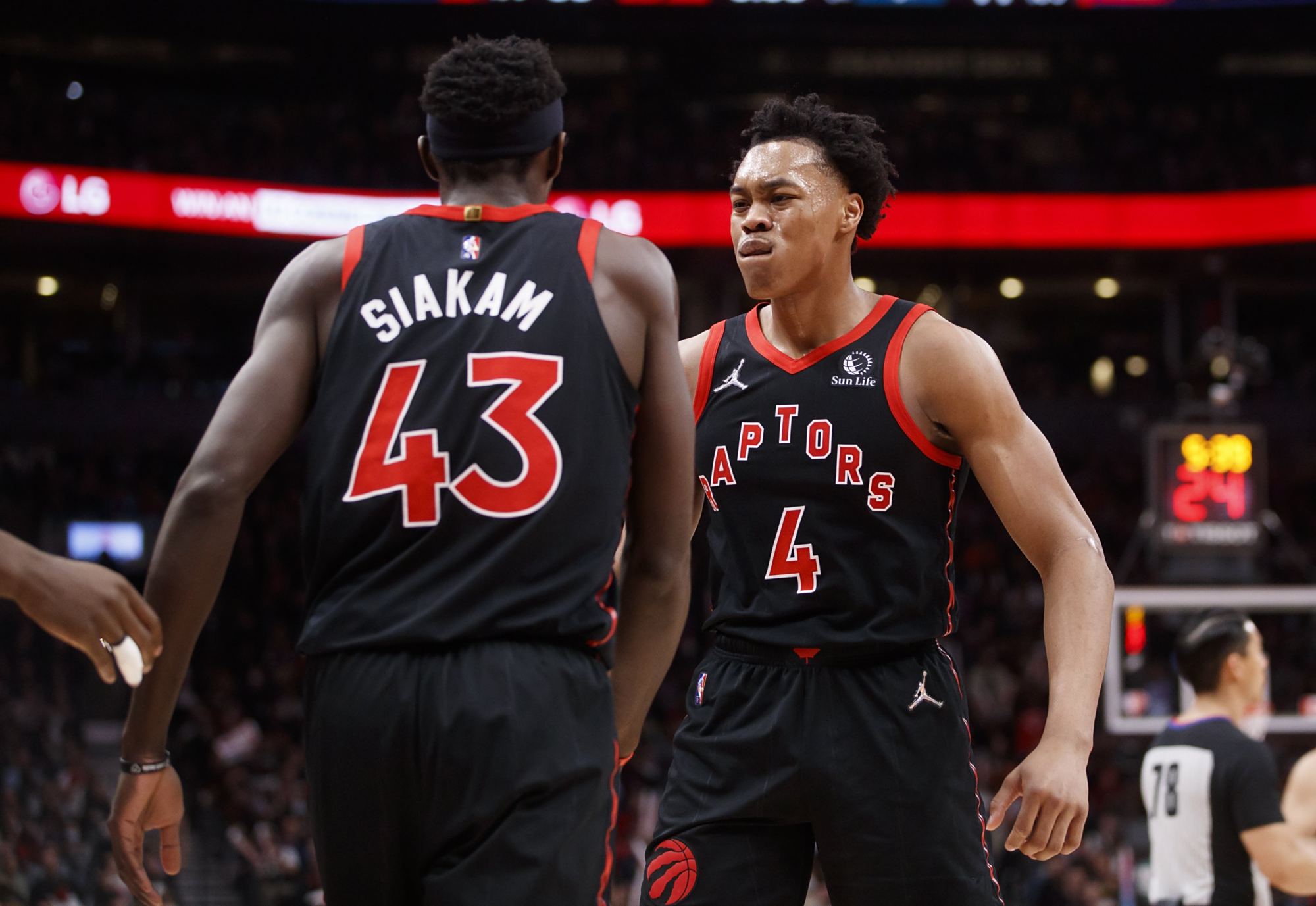 多伦多猛龙迎欧超杯关键赛，窗口期主帅复盘，底气十足，训练强度明显提升的简单介绍-3377娱乐平台