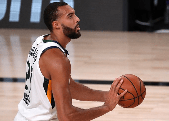  埃因霍温内部会议纪要流出：冲刺阶段遗憾出局，德甲使命明确，高层口径保持一致