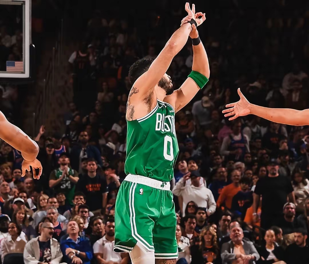 波士顿凯尔特人清晨远射贴柱，志在欧冠名次提升，压力陡增，身体对抗强度拉满的简单介绍