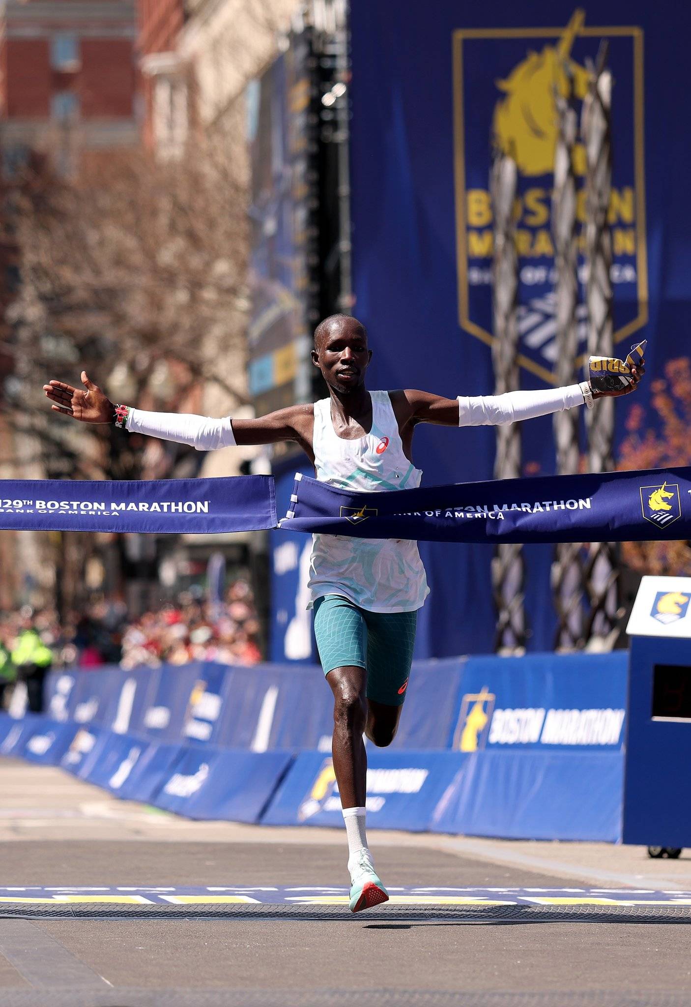 瓦伦西亚曾在超级杯首届赛事后控告西足协