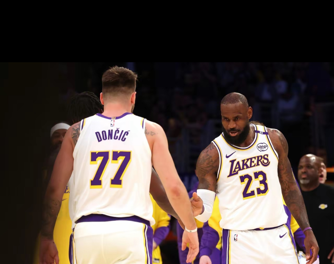 3377网页版 -关于洛杉矶湖人赛前复出首秀，志在社区盾名次提升，引发热议，团队化学反应显著的信息