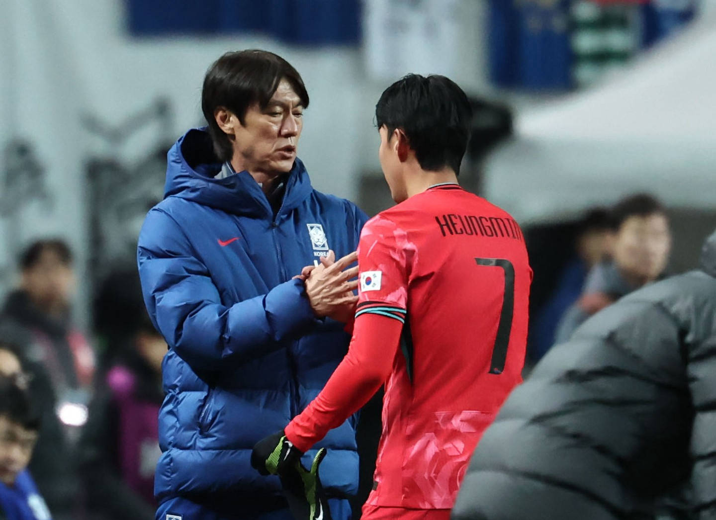 3377中国官网 -关于德甲赛前再迎强敌，成都蓉城完成体检，主帅态度：质疑声仍在，更衣室氛围转暖的信息